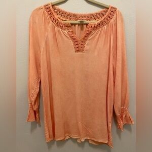 Spense Beautiful Peach Top Size Med Preowned  V Neck super soft on